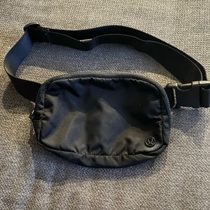 Lululemon belt bag